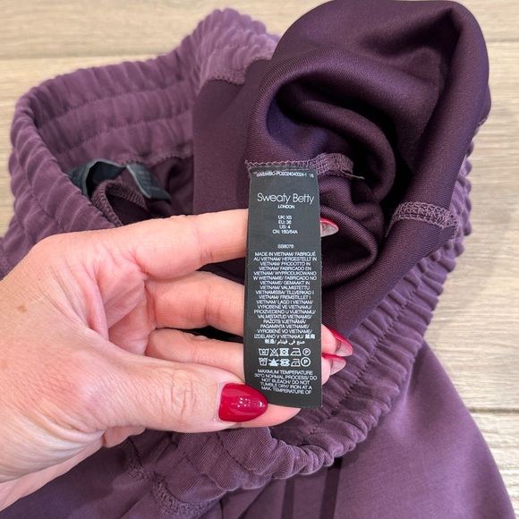 SWEATY BETTY Midnight Cherry Purple Sand Wash Cuffed Trouser Jogger Pants Sz XS - Picture 9 of 12